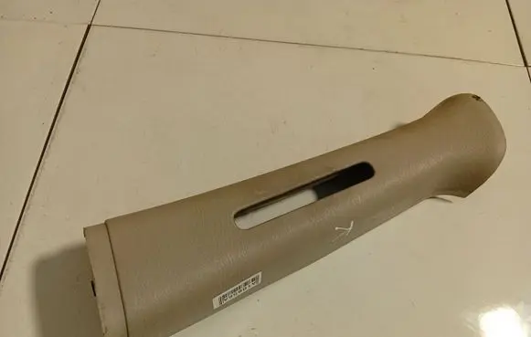 Chrysler PT Cruiser (B) pillar trim (top) 05023668