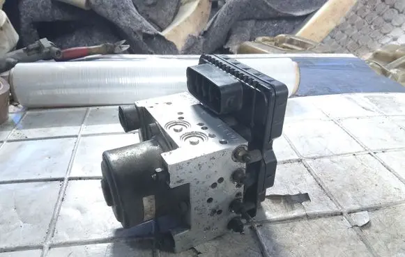 Mazda 6 ABS Pump 4370775 2067442