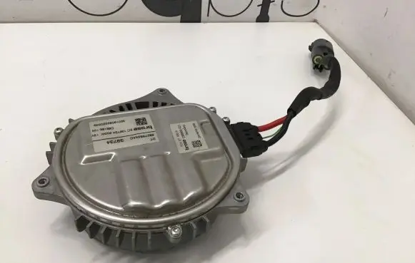 Dodge RAM Radiator cooling fan shroud 68275634AC