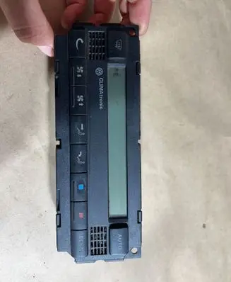 Volkswagen PASSAT B5 Climate control unit 6013966