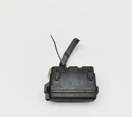 Lexus GS 250 350 300H 450H Fuse module 8274330090