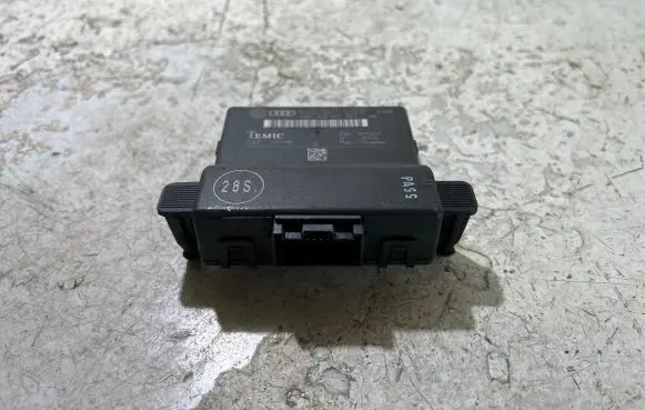 Volkswagen Golf V Gateway control module 1K0907530B 1K0907530F 1K0907951