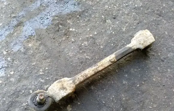 Mitsubishi Galant Front lower control arm/wishbone