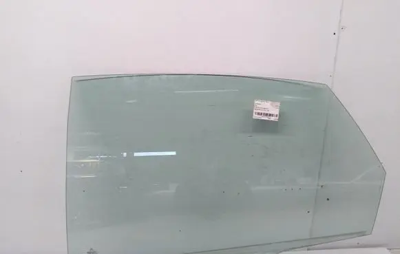 Rear door window glass
