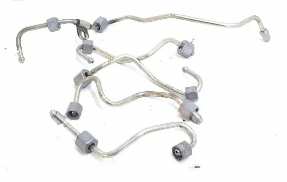 Nissan Qashqai Fuel injector supply line/pipe 
