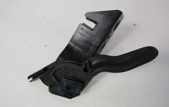 Opel Corsa D Engine bonnet/hood lock/latch loop/hook 13186909