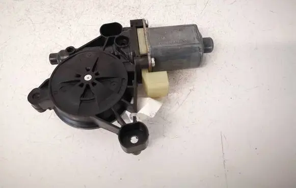 Volkswagen Golf VII Front door window regulator motor 5Q0959802B
