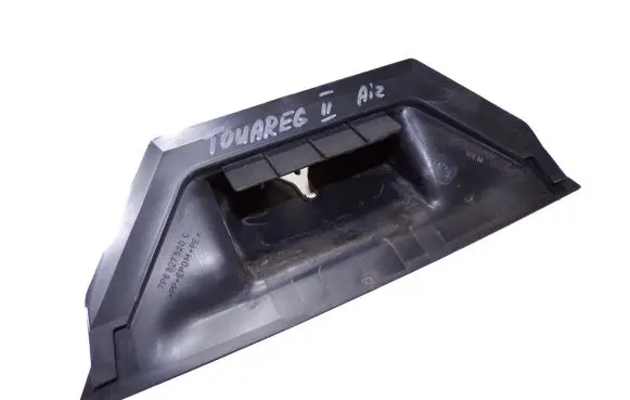 Volkswagen Touareg II Tailgate/boot lid lock trim 7P6827520C