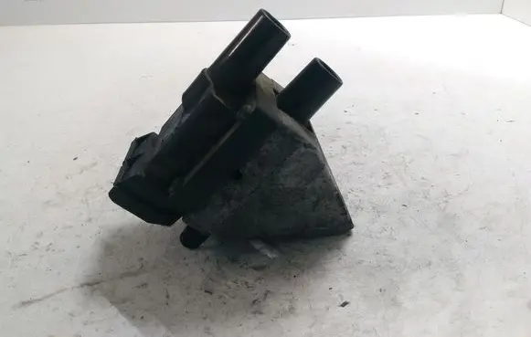 Mercedes-Benz C W202 High voltage ignition coil 0001582485