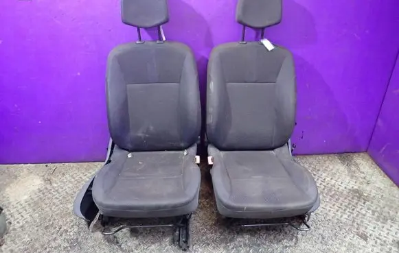Renault Clio III Seat set 