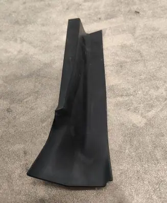 Rear/tail light trim molding