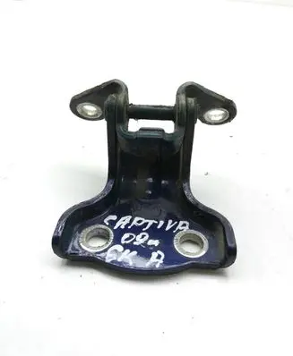 Chevrolet Captiva Rear door lower hinge