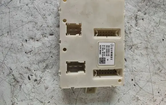 Mercedes-Benz ML W166 SAM control unit A1669003812