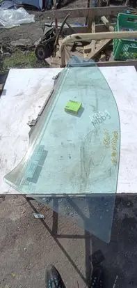 Toyota Corolla E110 Front door window glass four-door 1212123