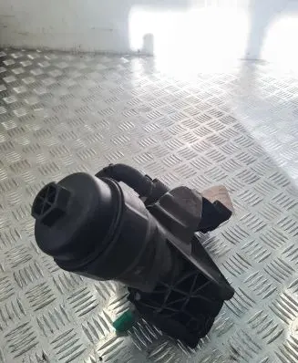Engine oil radiator