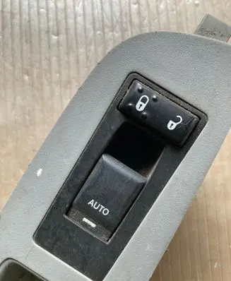 Jeep Grand Cherokee (WK) Electric window control switch 04602786AA 0037A