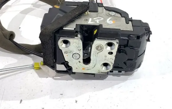 Nissan Pulsar Front door lock 