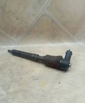 Fuel injector