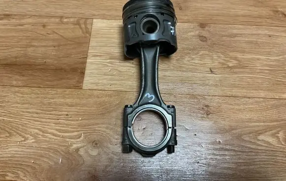 Ford Mondeo MK IV Piston with connecting rod 9682640680