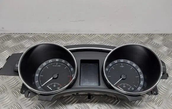 Skoda Superb B6 (3T) Speedometer (instrument cluster) 3T2920941M
