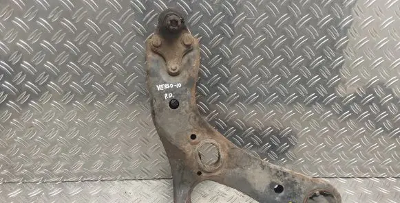 Toyota Verso Front lower control arm/wishbone