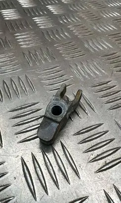 Opel Zafira C Fuel Injector clamp holder 