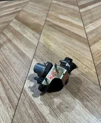 Mercedes-Benz CLK A208 C208 Coolant heater control valve 0018303484