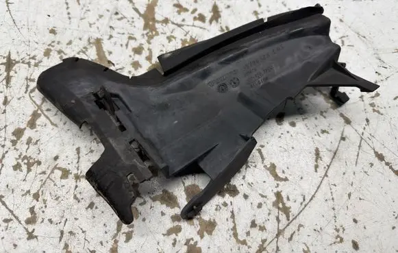Volvo S80 Intercooler air guide/duct channel M0N7A