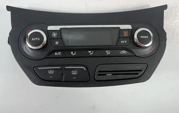 Ford C-MAX II Interior fan control switch AM5T18C612BH