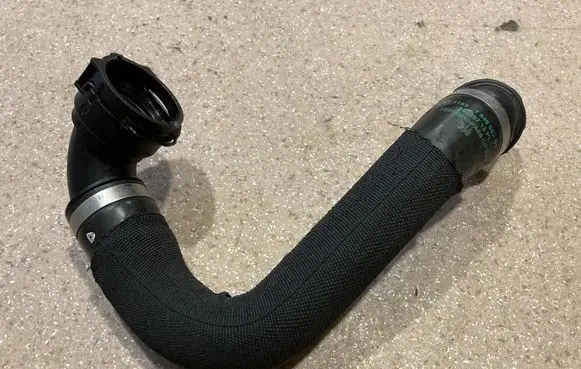 BMW M2 F87 Engine coolant pipe/hose 7848502