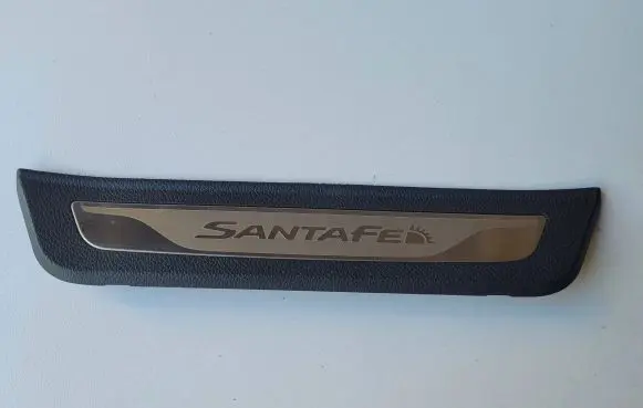 Hyundai Santa Fe Side skirt rear trim 858782W500