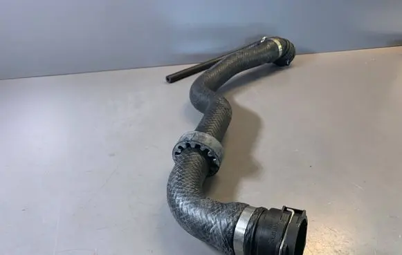 BMW 5 E39 Engine coolant pipe/hose 11537785018 7785018
