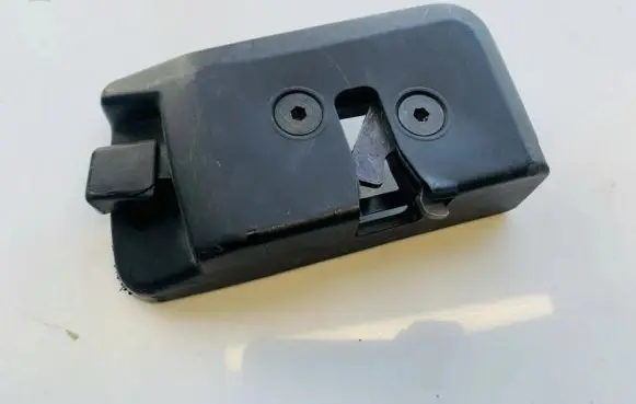 Audi 100 S4 C4 Seat back rest lock catch 4a9885880
