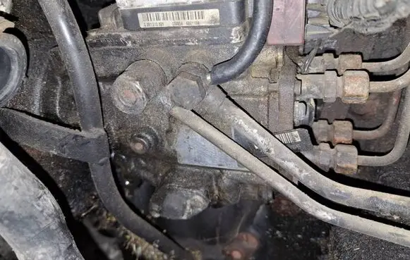 Opel Zafira A Fuel injection high pressure pump 0470504011 0281010889