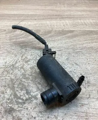 Ford Focus Windscreen/windshield washer pump 93BB17K624AA D00LA WithPlug
