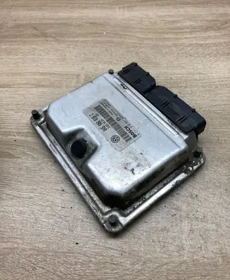 Volkswagen Polo III 6N 6N2 6NF Engine control unit/module ECU 045906019C 0281010697