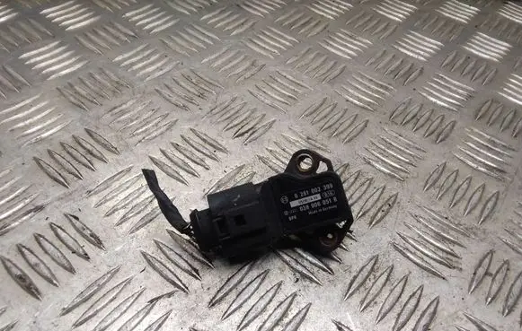Volkswagen Transporter - Caravelle T5 Air pressure sensor 0281002399 038906051B