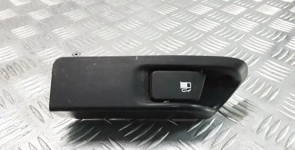 Toyota Prius (XW20) Fuel tank opening switch 