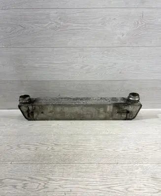 BMW 5 E60 E61 Intercooler radiator 7795823 F6438000