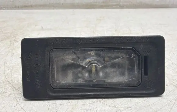 Skoda Superb B8 (3V) Number plate light E215072 1090084