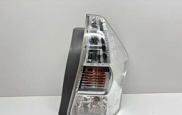 Toyota Prius+ (ZVW40) Rear/tail lights 