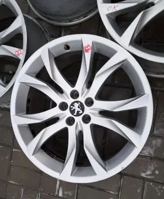 Peugeot RCZ R19 alloy rim 9673495677