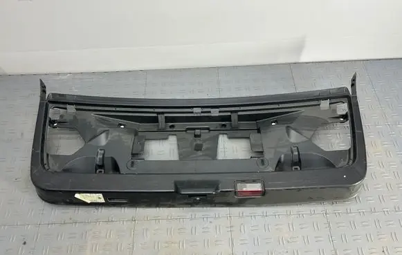 BMW 5 F10 F11 Tailgate/boot cover trim set 0190983S 8E0402A