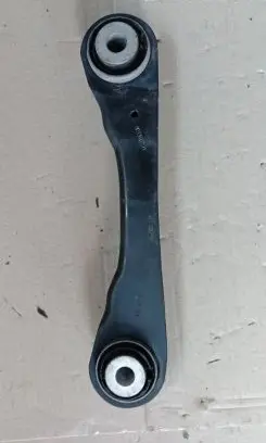 BMW 5 G30 G31 Rear upper control arm/wishbone 6867537