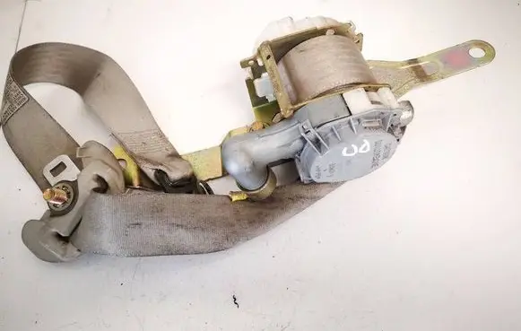 Subaru Impreza III Front seatbelt