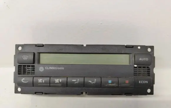 Volkswagen PASSAT B5 Climate control unit