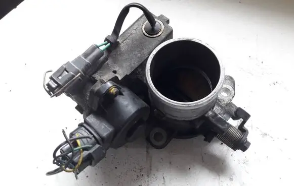 Toyota Avensis T250 Engine shut-off valve 27020