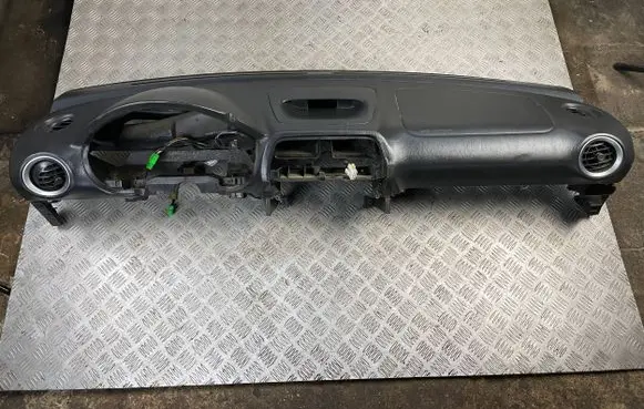 Subaru Impreza II Dashboard