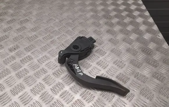 Audi A8 S8 D4 4H Accelerator throttle pedal 8K17233523A