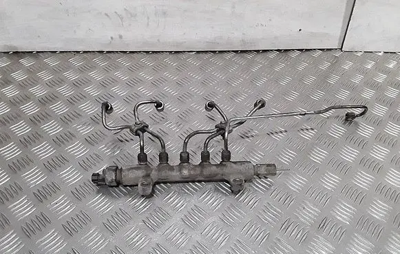 Toyota Corolla Verso E121 Fuel main line pipe 